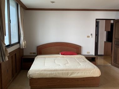 For Sale ! at Supalai Place Sukhumvit 39  7,200,000 THB/ Month/All Include 2 Bedroom 2 Bathroom 120 Sqm. BTS Phrom Phong  code 3081
