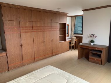 For Sale ! at Supalai Place Sukhumvit 39  7,200,000 THB/ Month/All Include 2 Bedroom 2 Bathroom 120 Sqm. BTS Phrom Phong  code 3081