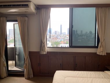For Sale ! at Supalai Place Sukhumvit 39  7,200,000 THB/ Month/All Include 2 Bedroom 2 Bathroom 120 Sqm. BTS Phrom Phong  code 3081