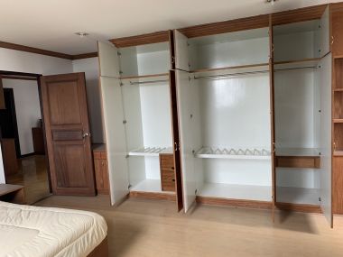 For Sale ! at Supalai Place Sukhumvit 39  7,200,000 THB/ Month/All Include 2 Bedroom 2 Bathroom 120 Sqm. BTS Phrom Phong  code 3081