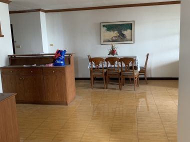 For Sale ! at Supalai Place Sukhumvit 39  7,200,000 THB/ Month/All Include 2 Bedroom 2 Bathroom 120 Sqm. BTS Phrom Phong  code 3081