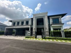 Grand Bangkok Boulevard (Ramintra-Kaset Nawamin), Super Luxury single house, size 202.80 sq wa.591 sq m., price only 85,000,000, half transfer fee