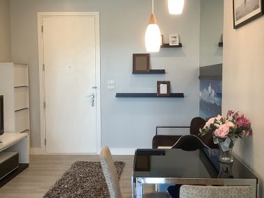 ** ขายพร้อมผู้เช่า! ** The Room Sukhumvit 62 ในราคาเพียง 4,950,000บาท ค่าโอนคนละครึ่ง 1 ห้องนอน 1 ห้องน้ำ 45ตรม. ใกล้ BTS ปุณณวิถี เฟอร์นิเจอร์ครบพร้อมเข้าอยู่ (ราคาต่อรองได้) PROP000315
