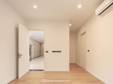 Hot Deal! CINQ ROYAL Krungthep Kreetha, Super Luxury single house, size 120 sq wa. 705 sq m., price only 72,000,000, half transfer fee