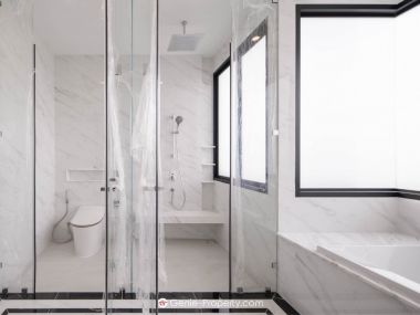 Hot Deal! CINQ ROYAL Krungthep Kreetha, Super Luxury single house, size 120 sq wa. 705 sq m., price only 72,000,000, half transfer fee