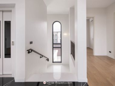 Hot Deal! CINQ ROYAL Krungthep Kreetha, Super Luxury single house, size 120 sq wa. 705 sq m., price only 72,000,000, half transfer fee