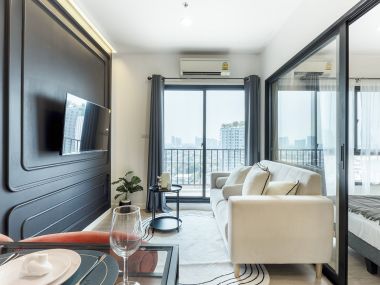 The Parkland Phetkasem - Tha Phra Newly decorated condo 🌟 very stylish, black and white tones || 🌟 400 m. MRT Tha Phra || easy installments 8,xxx baht || near The Mall Tha Phra, many shopping areas and food markets. ||Decorating this room Inspired by the Chanel brand. Allowing residents to feel luxurious even as time passes. Code 3269