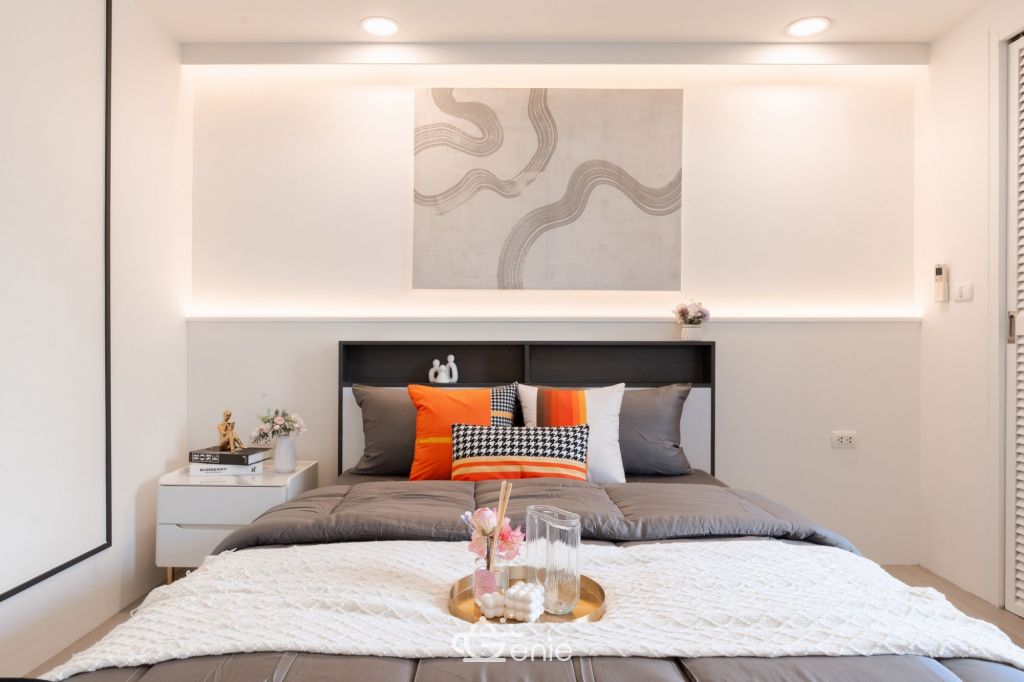 #Huai Wang || β¨Large 37.23 sq.m. unit || π 500m to Airport Link Ramkhamhaeng || ποΈ 5 minutes to Central Rama 9 || Installment payments only 6,xxx baht || π΅ Motorcycle taxi stand in front of the alley || π Surrounded by shops and restaurants Code 3319