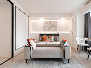 #Huai Wang || ✨Large 37.23 sq.m. unit || 🚝 500m to Airport Link Ramkhamhaeng || 🛍️ 5 minutes to Central Rama 9 || Installment payments only 6,xxx baht || 🛵 Motorcycle taxi stand in front of the alley || 😋 Surrounded by shops and restaurants Code 3319