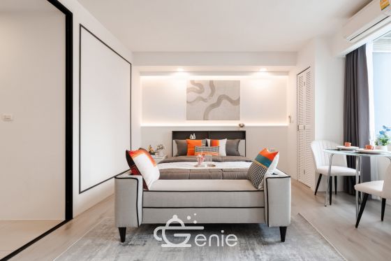 #Huai Wang || ✨Large 37.23 sq.m. unit || 🚝 500m to Airport Link Ramkhamhaeng || 🛍️ 5 minutes to Central Rama 9 || Installment payments only 6,xxx baht || 🛵 Motorcycle taxi stand in front of the alley || 😋 Surrounded by shops and restaurants Code 3319