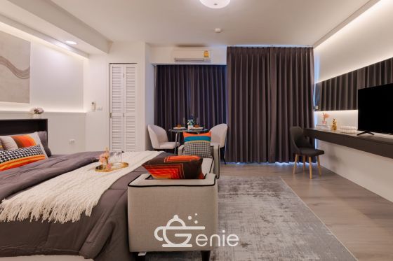 #Huai Wang || ✨Large 37.23 sq.m. unit || 🚝 500m to Airport Link Ramkhamhaeng || 🛍️ 5 minutes to Central Rama 9 || Installment payments only 6,xxx baht || 🛵 Motorcycle taxi stand in front of the alley || 😋 Surrounded by shops and restaurants Code 3319