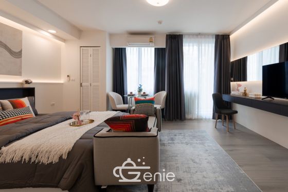 #Huai Wang || ✨Large 37.23 sq.m. unit || 🚝 500m to Airport Link Ramkhamhaeng || 🛍️ 5 minutes to Central Rama 9 || Installment payments only 6,xxx baht || 🛵 Motorcycle taxi stand in front of the alley || 😋 Surrounded by shops and restaurants Code 3319