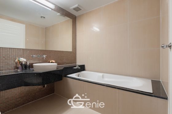#Huai Wang || ✨Large 37.23 sq.m. unit || 🚝 500m to Airport Link Ramkhamhaeng || 🛍️ 5 minutes to Central Rama 9 || Installment payments only 6,xxx baht || 🛵 Motorcycle taxi stand in front of the alley || 😋 Surrounded by shops and restaurants Code 3319