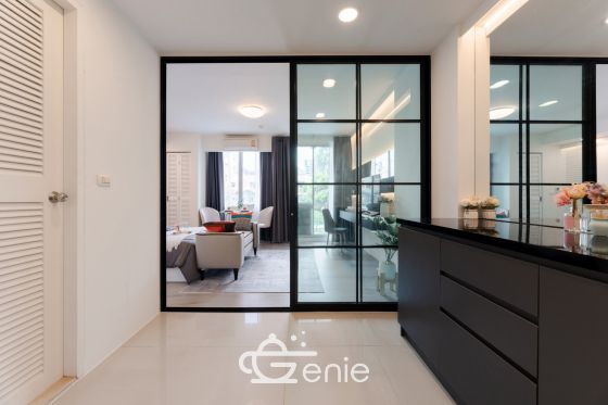 #Huai Wang || ✨Large 37.23 sq.m. unit || 🚝 500m to Airport Link Ramkhamhaeng || 🛍️ 5 minutes to Central Rama 9 || Installment payments only 6,xxx baht || 🛵 Motorcycle taxi stand in front of the alley || 😋 Surrounded by shops and restaurants Code 3319