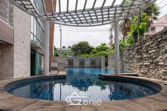 #Huai Wang || ✨Large 37.23 sq.m. unit || 🚝 500m to Airport Link Ramkhamhaeng || 🛍️ 5 minutes to Central Rama 9 || Installment payments only 6,xxx baht || 🛵 Motorcycle taxi stand in front of the alley || 😋 Surrounded by shops and restaurants Code 3319