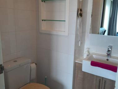 ปล่อยเช่า! Blocs 77 ในราคาเพียง 19,000บาท/เดือน 1 ห้องนอน 1 ห้องน้ำ 41ตรม. ห้องใหญ่อยู่สบาย ใกล้ BTS อ่อนนุช เฟอร์นิเจอร์ครบพร้อมเข้าอยู่ (ราคาต่อรองได้) PROP000332