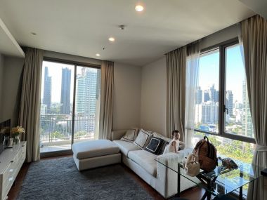 ปล่อยเช่า!!! Quattro Thonglor ในราคาเพียง 80,000บาท/เดือน (ราคาสามารถต่อรองได้) 2 ห้องนอน 2 ห้องน้ำ 90 ตรม. ห้องใหญ่อยู่สบาย ใกล้ BTS ทองหล่อ เฟอร์นิเจอร์ครบพร้อมเข้าอยู่ รหัส 3339
