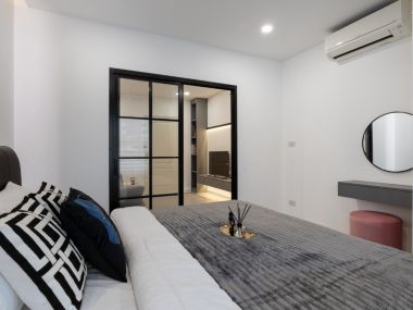 คอนโดแต่งใหม่ 🌟 ใหญ่ 33 ตรม. || ผ่อนเพียง 8,xxx บาท || ✅190 ม. BTS วงเวียนใหญ่ || ใกล้ห้าง Icon Siam ||  ได้รับแรงบันดาลใจโทนขาว-ดำ จากแบรนด์ Chanel และแฝงความโมเดิร์นเติมสีสันให้ทุกๆวันไม่จำเจ🎈 รหัส 3403