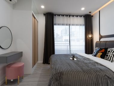 คอนโดแต่งใหม่ 🌟 ใหญ่ 33 ตรม. || ผ่อนเพียง 8,xxx บาท || ✅190 ม. BTS วงเวียนใหญ่ || ใกล้ห้าง Icon Siam ||  ได้รับแรงบันดาลใจโทนขาว-ดำ จากแบรนด์ Chanel และแฝงความโมเดิร์นเติมสีสันให้ทุกๆวันไม่จำเจ🎈 รหัส 3403