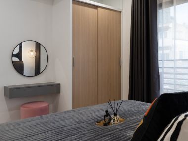 คอนโดแต่งใหม่ 🌟 ใหญ่ 33 ตรม. || ผ่อนเพียง 8,xxx บาท || ✅190 ม. BTS วงเวียนใหญ่ || ใกล้ห้าง Icon Siam ||  ได้รับแรงบันดาลใจโทนขาว-ดำ จากแบรนด์ Chanel และแฝงความโมเดิร์นเติมสีสันให้ทุกๆวันไม่จำเจ🎈 รหัส 3403