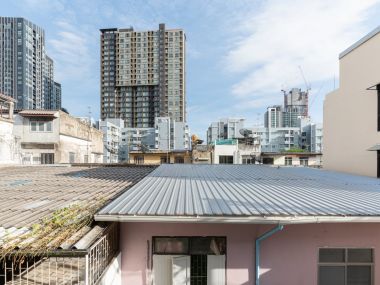 คอนโดแต่งใหม่ 🌟 ใหญ่ 33 ตรม. || ผ่อนเพียง 8,xxx บาท || ✅190 ม. BTS วงเวียนใหญ่ || ใกล้ห้าง Icon Siam ||  ได้รับแรงบันดาลใจโทนขาว-ดำ จากแบรนด์ Chanel และแฝงความโมเดิร์นเติมสีสันให้ทุกๆวันไม่จำเจ🎈 รหัส 3403