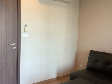** sale/rent! ** For sale 3,000,000TB and For rent 12,000THB/month at The Base Sukhumvit 77 1 Bedroom 1 Bathroom Fully furnished (can negotiate) PROP000342