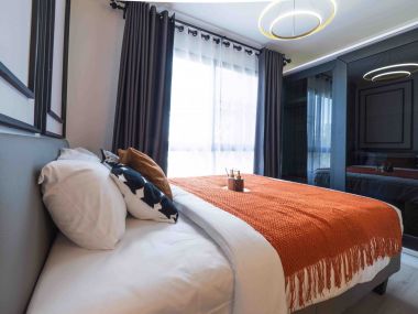 คอนโดแต่งใหม่สไตล์อยู่ยุโรป || 🏙 ผ่อนเพียง 5,000 บาท || 🚉 ใกล้ รฟฟ.สายสีชมพู || ใกล้ Fashionisland & The Promenade || 😋อุดมสมบูรณ์ด้วยร้านค้าและร้านอาหาร รหัส 3434