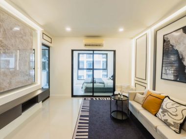 คอนโดแต่งหรูห้องใหญ่ 33 ตรม✨ || เดิน 500 ม. MRT ห้วยขวาง 🚝 || ผ่อนเพียง 10,xxx บาท || ส่วนกลางครบ || 10 นาที เซ็นทรัลพระราม 9 || 😋อุดมด้วยร้านค้าและร้านอาหาร รหัส 3487