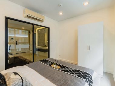 คอนโดแต่งหรูห้องใหญ่ 33 ตรม✨ || เดิน 500 ม. MRT ห้วยขวาง 🚝 || ผ่อนเพียง 10,xxx บาท || ส่วนกลางครบ || 10 นาที เซ็นทรัลพระราม 9 || 😋อุดมด้วยร้านค้าและร้านอาหาร รหัส 3487