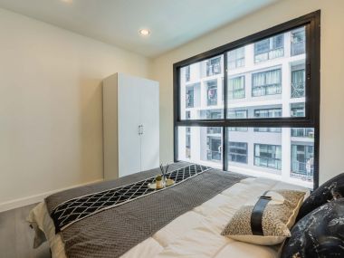 คอนโดแต่งหรูห้องใหญ่ 33 ตรม✨ || เดิน 500 ม. MRT ห้วยขวาง 🚝 || ผ่อนเพียง 10,xxx บาท || ส่วนกลางครบ || 10 นาที เซ็นทรัลพระราม 9 || 😋อุดมด้วยร้านค้าและร้านอาหาร รหัส 3487