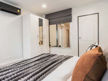 #โซนเทพารักษ์ ติดโลตัสศรีนครินทร์ 🤩 ห้องใหญ่ 53 ตรม.  ผ่อน 7,xxx  เท่านั้น. 5 นาทีถึง MRT ศรีเทพา 🚝 รหัส 3491