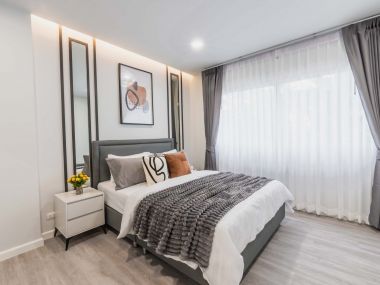 #โซนเทพารักษ์ ติดโลตัสศรีนครินทร์ 🤩 ห้องใหญ่ 53 ตรม.  ผ่อน 7,xxx  เท่านั้น. 5 นาทีถึง MRT ศรีเทพา 🚝 รหัส 3491