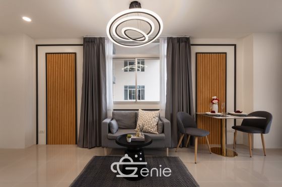 Large condo 40 sq.m. || π 7 minutes to Central Bangna || π Near BTS Punnawithi || Installment only 7,xxx baht || π€© 7-11 opposite the condo Code 3504