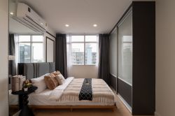 Large condo 40 sq.m. || π 7 minutes to Central Bangna || π Near BTS Punnawithi || Installment only 7,xxx baht || π€© 7-11 opposite the condo Code 3504