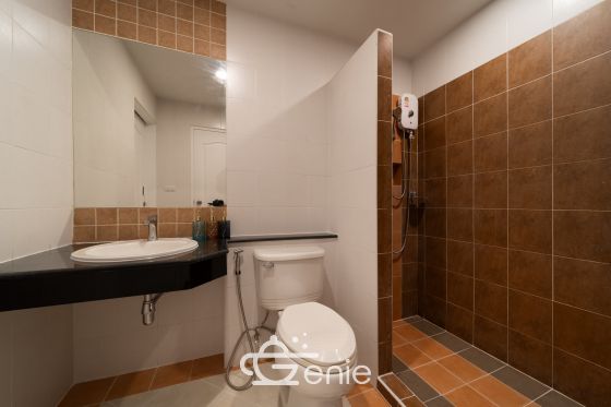 Large condo 40 sq.m. || π 7 minutes to Central Bangna || π Near BTS Punnawithi || Installment only 7,xxx baht || π€© 7-11 opposite the condo Code 3504