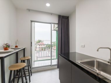 #Nawamin || ✨Luxury decorated condo || 5 minutes to 🛍️The Mall Bangkapi and 🚝MRT Bangkapi || Installments only 4,xxx baht || 😋 Surrounded by shops and restaurants || Multiple public transportation routes Code 3521