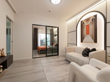 #HuaiWang || 🚝 200 m. to BTS Wongwian Yai || 🛍️ 5 min. to ICONSIAM || Installments from just 7,xxx baht || 🛵 Motorcycle taxi stand in front of the alley || 🛒 Fully equipped with a minimart, shops, and delicious restaurants. Code 3525