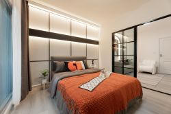 #HuaiWang || ๐ 200 m. to BTS Wongwian Yai || ๐๏ธ 5 min. to ICONSIAM || Installments from just 7,xxx baht || ๐ต Motorcycle taxi stand in front of the alley || ๐ Fully equipped with a minimart, shops, and delicious restaurants. Code 3525