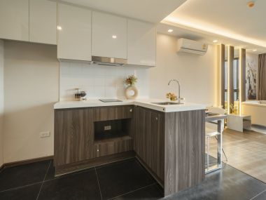 #ทองหล่อ-พระราม9|| ใกล้ร.พ.กรุงเทพ เดินสบายๆ🏥|| ห้องใหญ่ 35 ตรม. 🤩|| สภาพมือ1|| ผ่อน 10,xxx || มีความเป็นส่วนตัวสูง || 🚝 ใกล้ MRT เพชรบุรี รหัส  3527