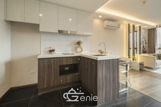 #Thonglor-Rama 9|| Near Bangkok Hospital, easy to walk🏥|| Large room 35 sq m. 🤩|| New condition|| Installment 10,xxx || High privacy || 🚝 Near MRT Phetchaburi Code 3527