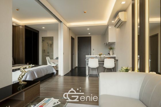 #Thonglor-Rama 9|| Near Bangkok Hospital, easy to walk🏥|| Large room 35 sq m. 🤩|| New condition|| Installment 10,xxx || High privacy || 🚝 Near MRT Phetchaburi Code 3527