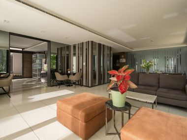 #ทองหล่อ-พระราม9|| ใกล้ร.พ.กรุงเทพ เดินสบายๆ🏥|| ห้องใหญ่ 35 ตรม. 🤩|| สภาพมือ1|| ผ่อน 10,xxx || มีความเป็นส่วนตัวสูง || 🚝 ใกล้ MRT เพชรบุรี รหัส  3527