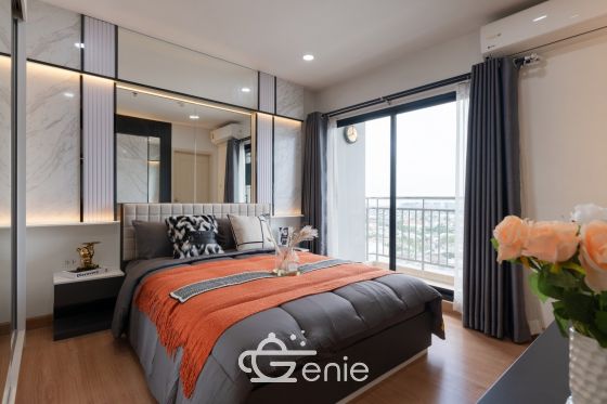 #Chaeng Watthana New condition 🤯 Large 81 sq m. 2 bedrooms 2 bathrooms | Installment only 12,xxx | Private parking 🚝 300 m. MRT Muang Thong Thani | 3 minutes Central Chaeng Watthana | 😍 Luxurious decoration | 😋 7-11 next to the project Code 3530