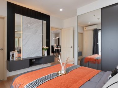 #Chaeng Watthana New condition 🤯 Large 81 sq m. 2 bedrooms 2 bathrooms | Installment only 12,xxx | Private parking 🚝 300 m. MRT Muang Thong Thani | 3 minutes Central Chaeng Watthana | 😍 Luxurious decoration | 😋 7-11 next to the project Code 3530