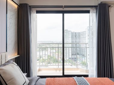 #Chaeng Watthana New condition 🤯 Large 81 sq m. 2 bedrooms 2 bathrooms | Installment only 12,xxx | Private parking 🚝 300 m. MRT Muang Thong Thani | 3 minutes Central Chaeng Watthana | 😍 Luxurious decoration | 😋 7-11 next to the project Code 3530