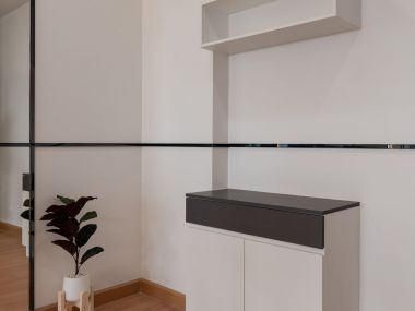 #Chaeng Watthana New condition 🤯 Large 81 sq m. 2 bedrooms 2 bathrooms | Installment only 12,xxx | Private parking 🚝 300 m. MRT Muang Thong Thani | 3 minutes Central Chaeng Watthana | 😍 Luxurious decoration | 😋 7-11 next to the project Code 3530