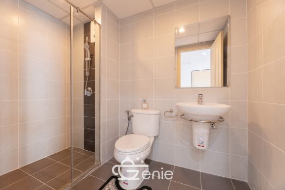 #Chaeng Watthana New condition 🤯 Large 81 sq m. 2 bedrooms 2 bathrooms | Installment only 12,xxx | Private parking 🚝 300 m. MRT Muang Thong Thani | 3 minutes Central Chaeng Watthana | 😍 Luxurious decoration | 😋 7-11 next to the project Code 3530