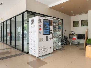 #Chaeng Watthana New condition 🤯 Large 81 sq m. 2 bedrooms 2 bathrooms | Installment only 12,xxx | Private parking 🚝 300 m. MRT Muang Thong Thani | 3 minutes Central Chaeng Watthana | 😍 Luxurious decoration | 😋 7-11 next to the project Code 3530