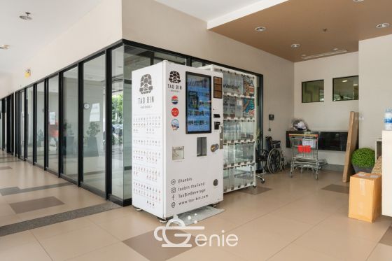 #Chaeng Watthana New condition 🤯 Large 81 sq m. 2 bedrooms 2 bathrooms | Installment only 12,xxx | Private parking 🚝 300 m. MRT Muang Thong Thani | 3 minutes Central Chaeng Watthana | 😍 Luxurious decoration | 😋 7-11 next to the project Code 3530