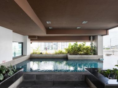 #Chaeng Watthana New condition 🤯 Large 81 sq m. 2 bedrooms 2 bathrooms | Installment only 12,xxx | Private parking 🚝 300 m. MRT Muang Thong Thani | 3 minutes Central Chaeng Watthana | 😍 Luxurious decoration | 😋 7-11 next to the project Code 3530